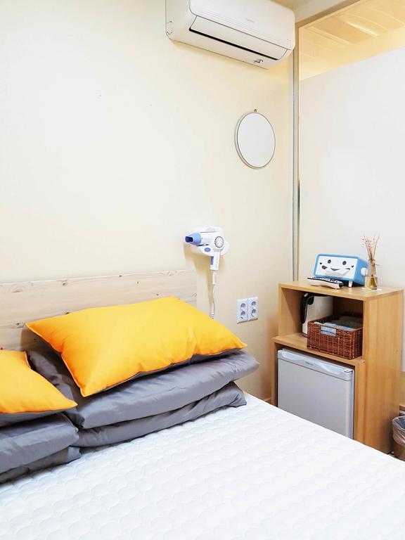 Gilbert Guesthouse โซล ภายนอก รูปภาพ